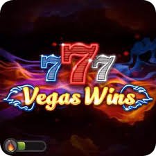 inf888 Casino Slots ဂိမ်းများ မြန်မာ ကစားသူ မိုဘိုင်းဖုန်းဖြင့် ကစားနေသောပုံ